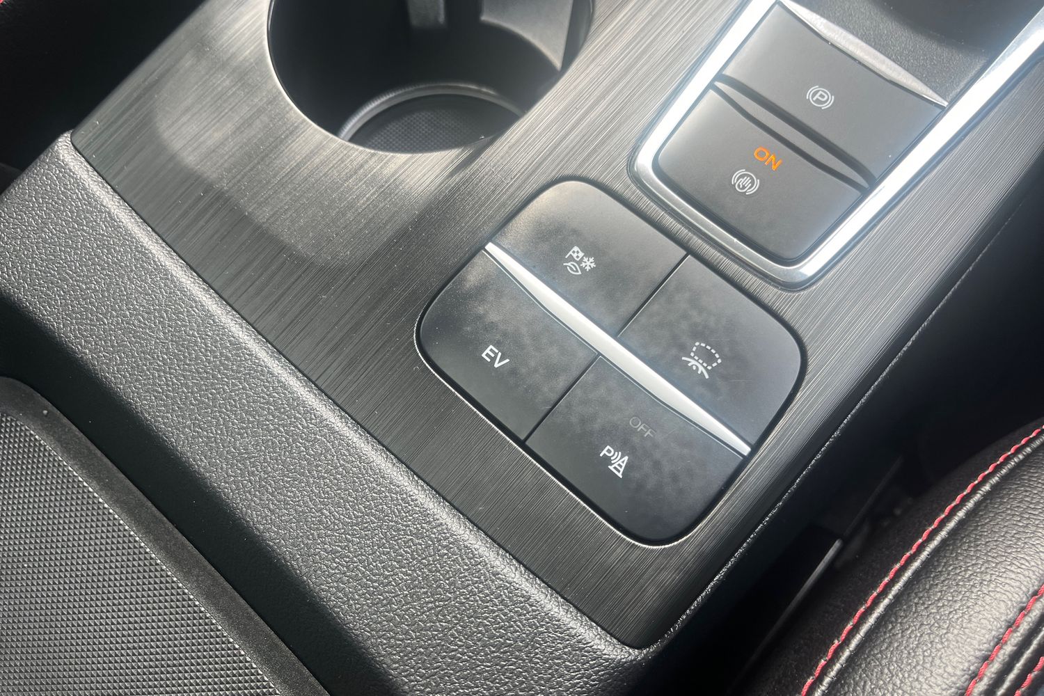 Ford KUGA Photo 31