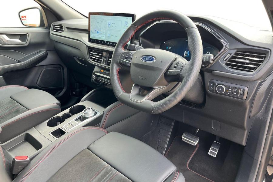 Ford Kuga Photo autoimg-cdabd38f3bf2d5683d239a14e3494e6e2d8f0b6a.jpg