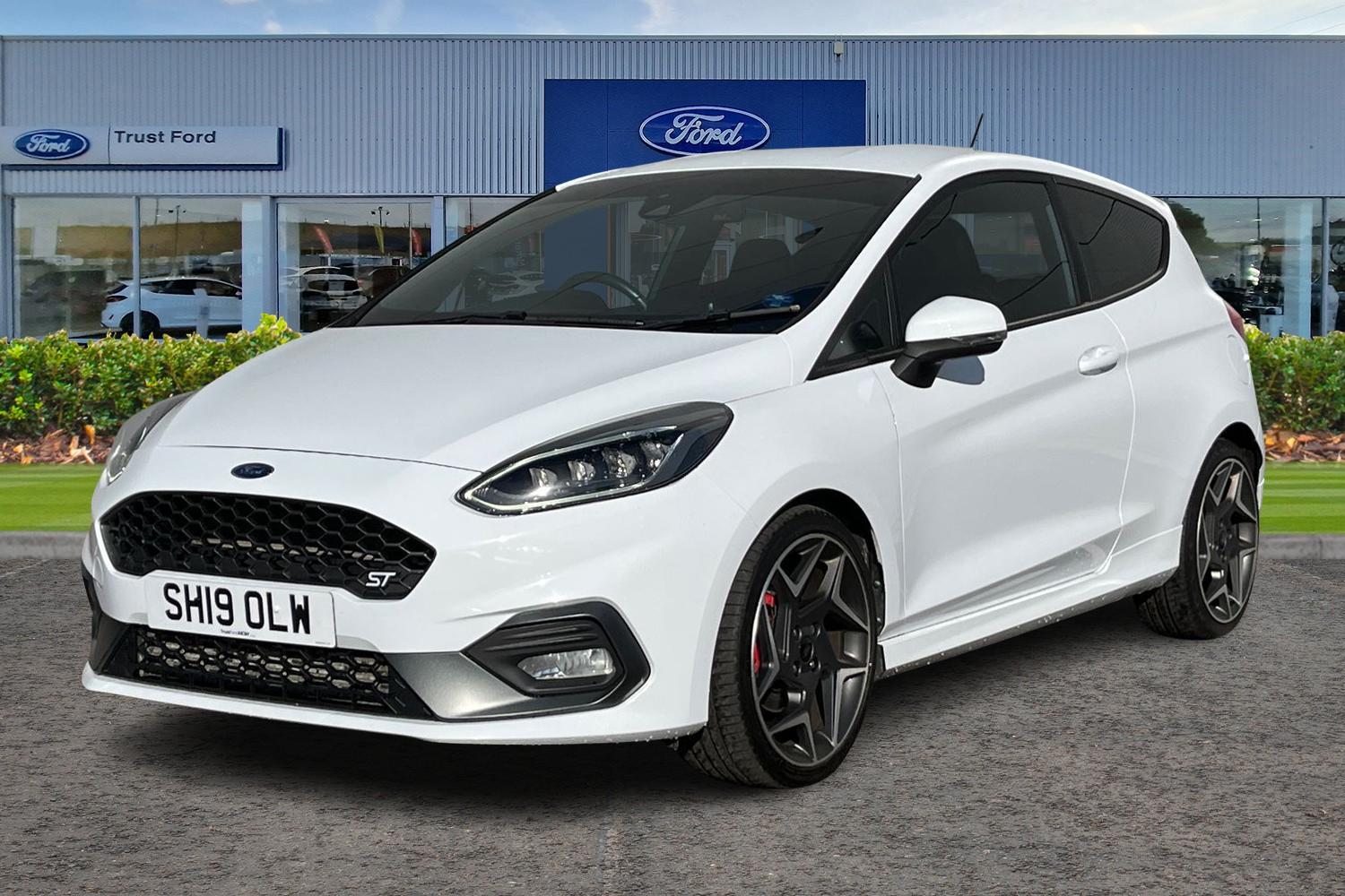 Ford FIESTA Photo 4