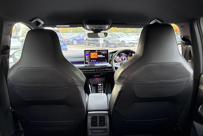 Volkswagen Golf Photo 26
