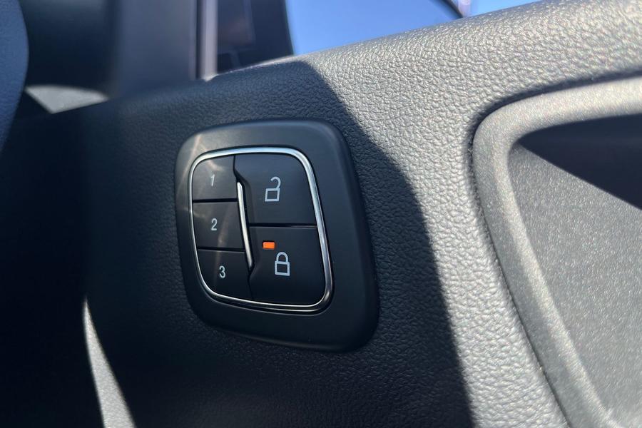 Ford KUGA Photo autoimg-cdb2c31fca4783406ae1f4601f94d2b6c664fc56.jpg