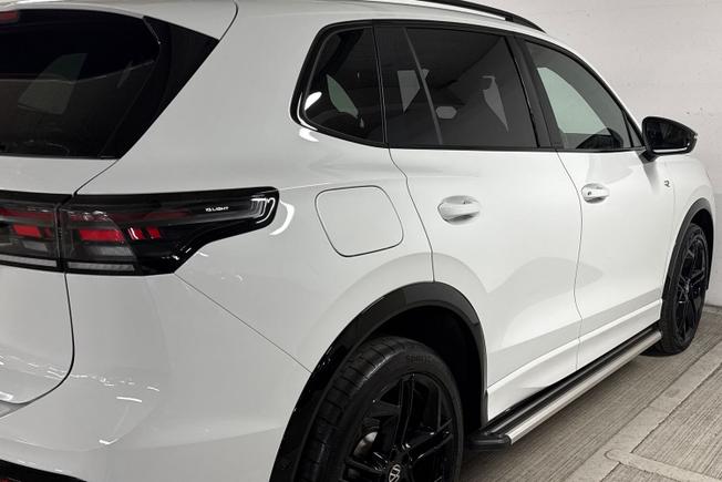 VOLKSWAGEN Tiguan Photo 37