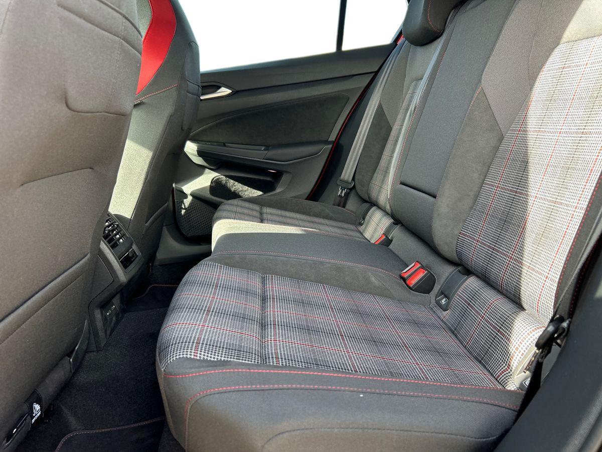 Volkswagen Golf Photo autoimg-cdb822e908a52a79717f34c14f6111aafc227823.jpg