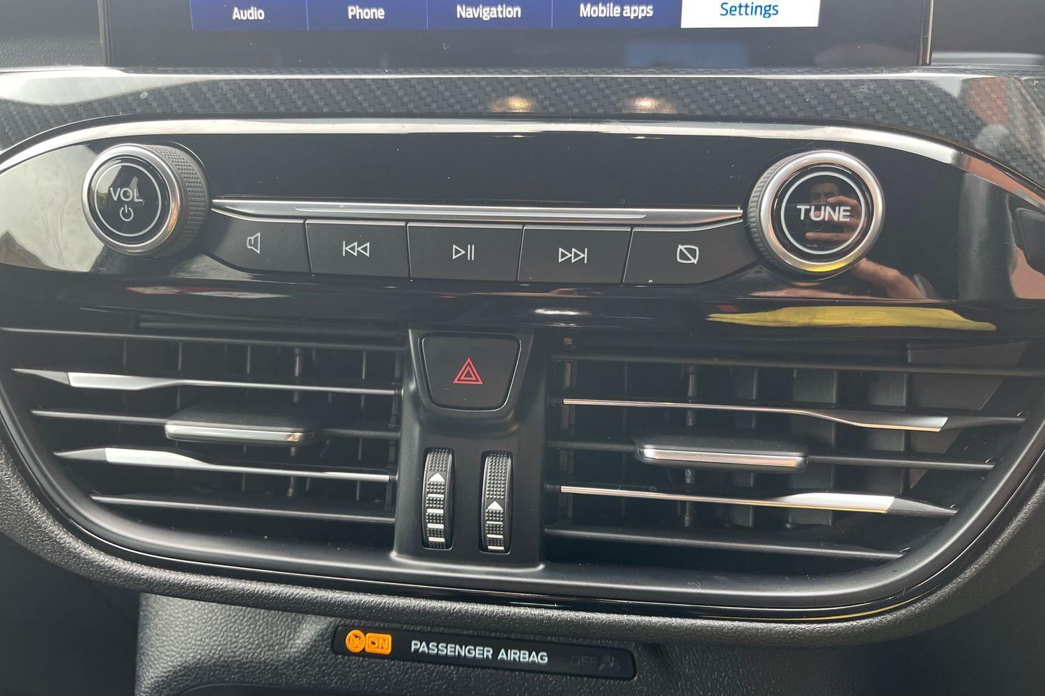 Ford KUGA Photo 30