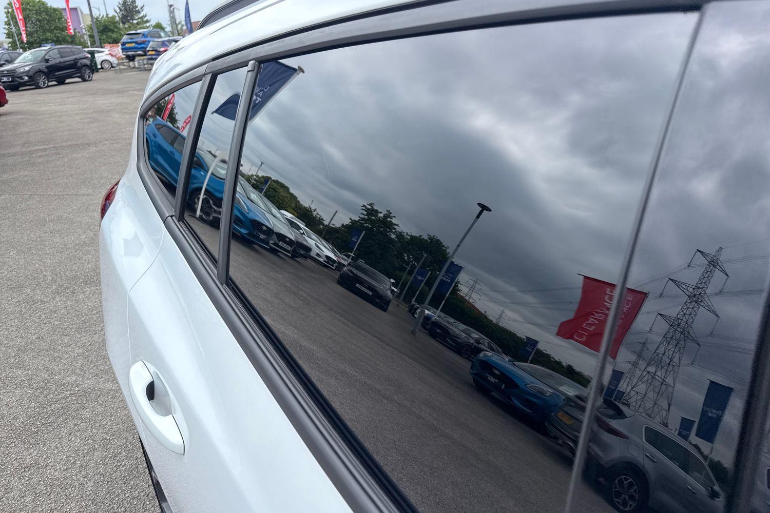 Ford FOCUS Photo 37