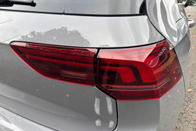 VOLKSWAGEN Golf Photo 18
