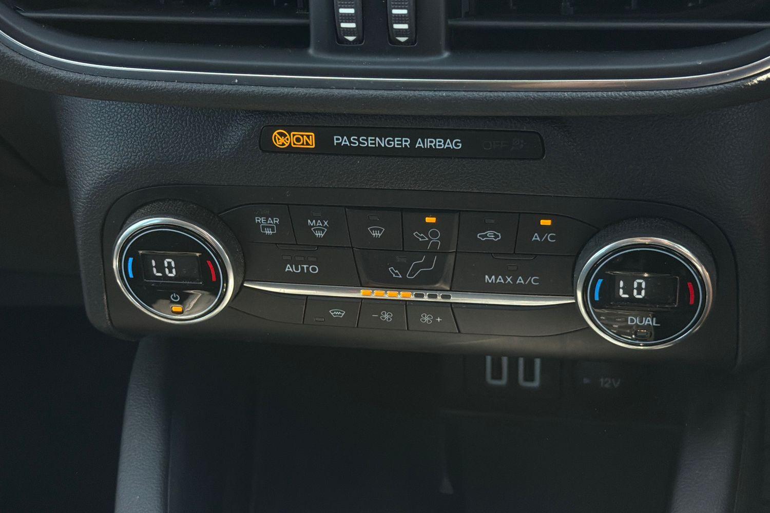 Ford KUGA Photo 30