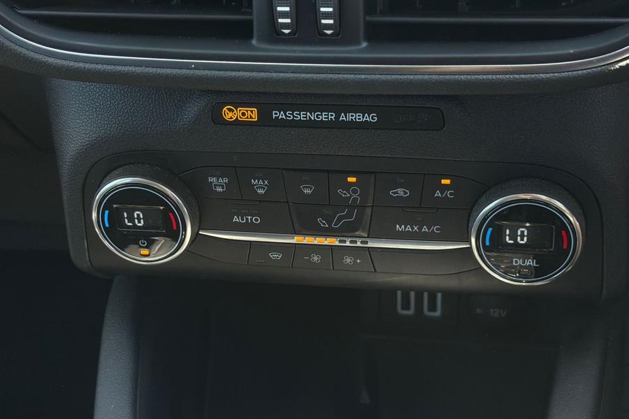 Ford KUGA Photo autoimg-cdc034fd56c9b9e352f3b3fd537f62fd38ba80d0.jpg