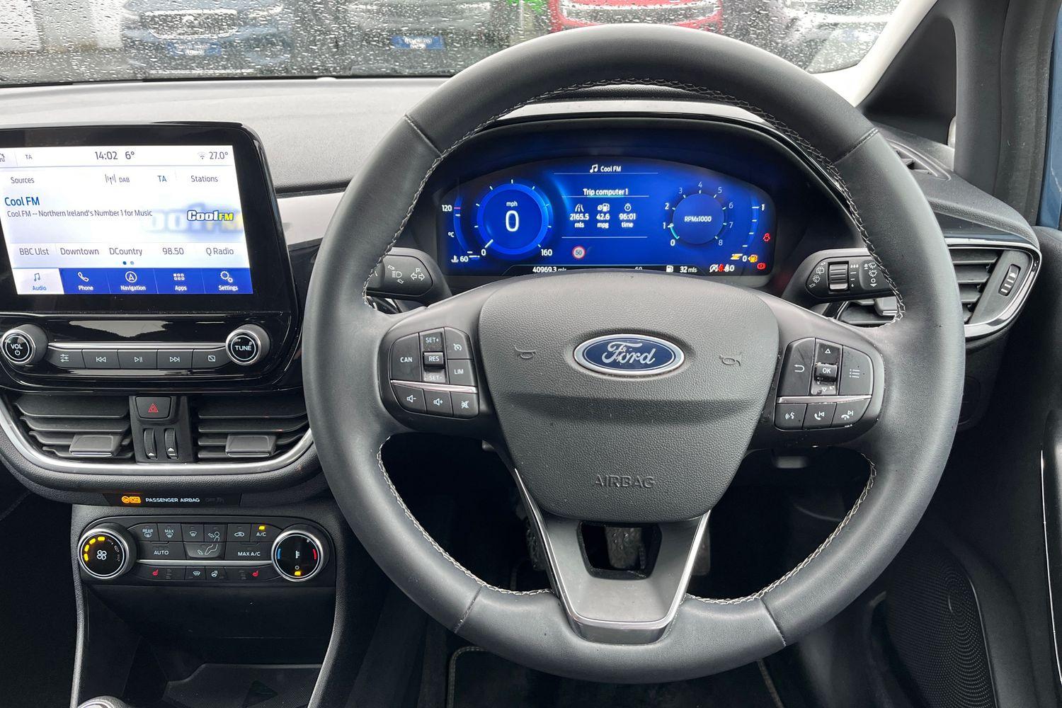 Ford FIESTA Photo 11