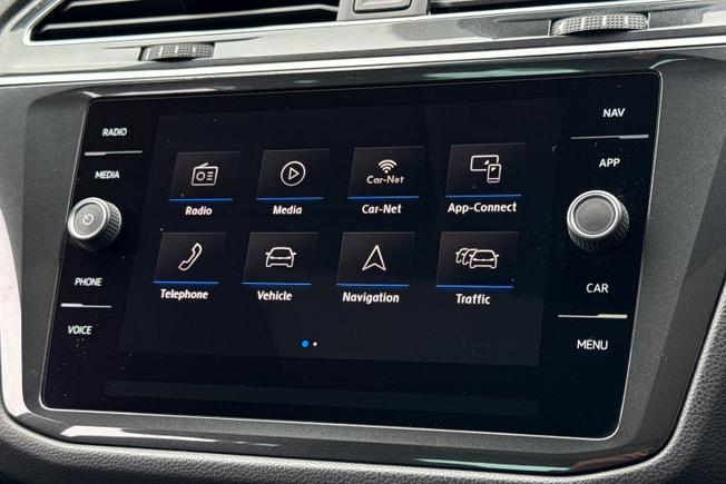 VOLKSWAGEN Tiguan Photo 13