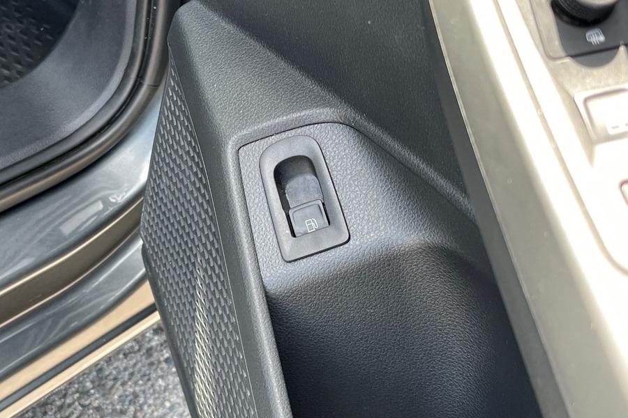 Ford TRANSIT CONNECT Photo autoimg-cdc39c0d42d64f5d811f76865aa9f3de40339b8d.jpg