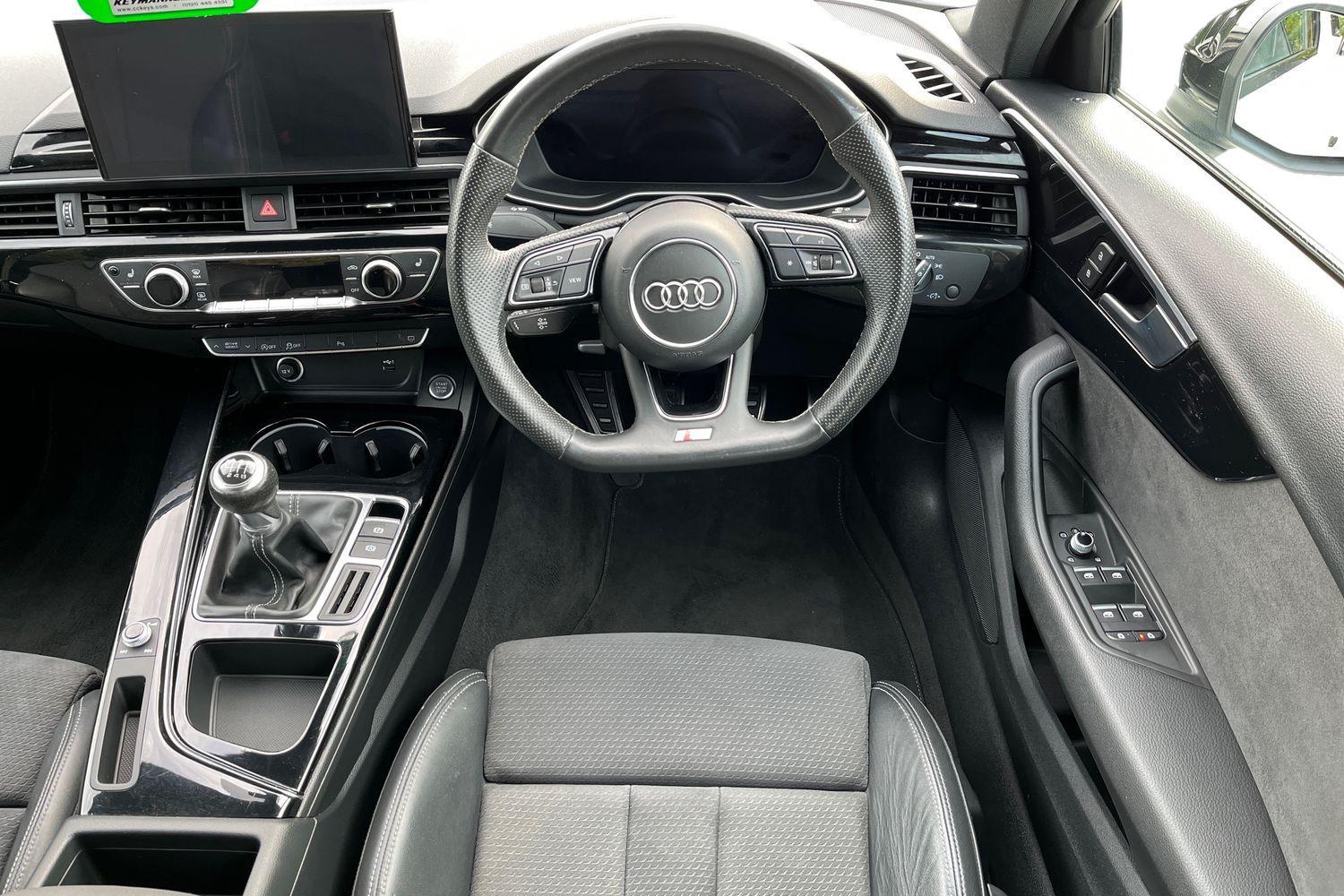 Audi A4 Photo 10