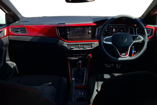VOLKSWAGEN Polo Photo 10