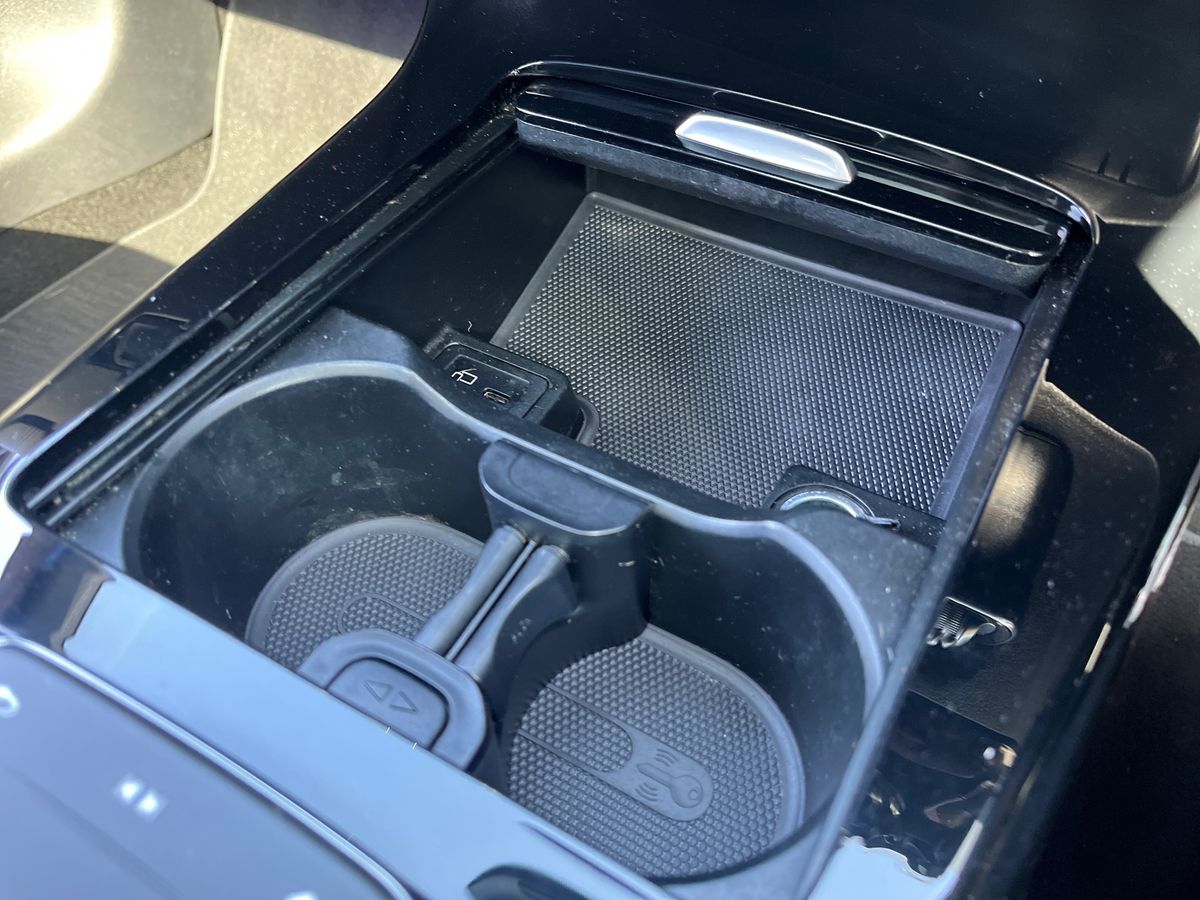Mercedes-Benz CLA Photo 37