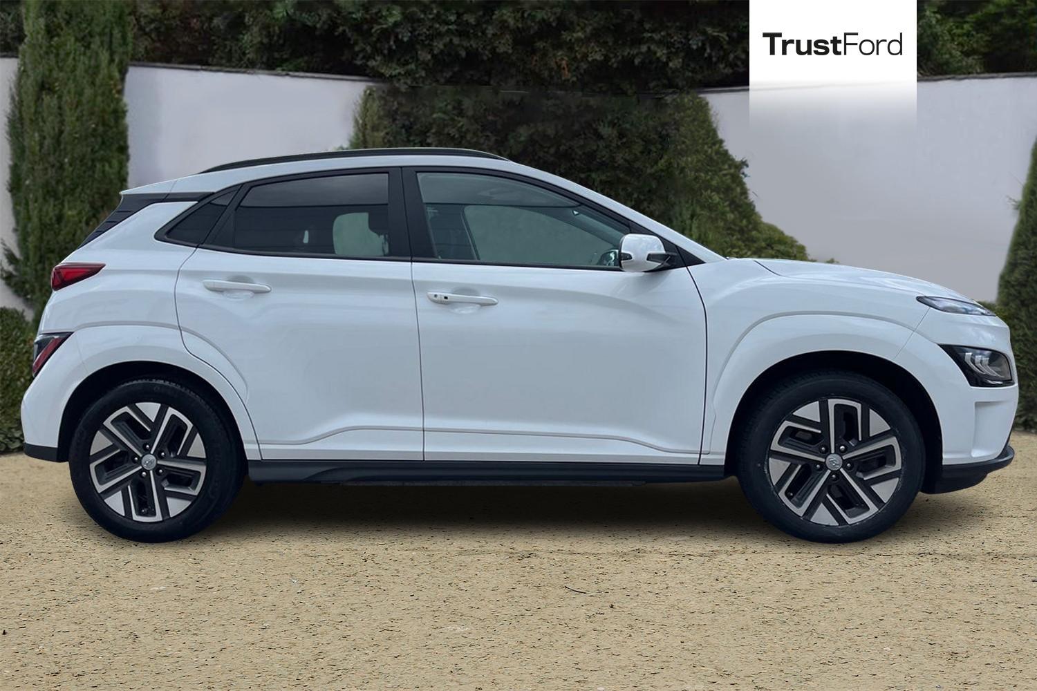 Hyundai KONA Photo 2