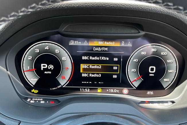 Audi Q2 Photo 15