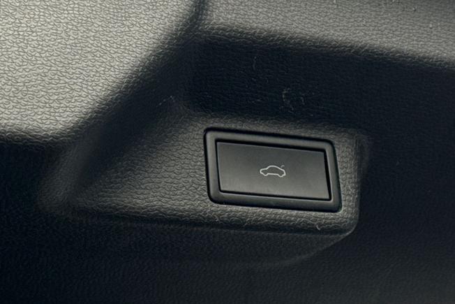 VOLKSWAGEN Id. Buzz Photo 48