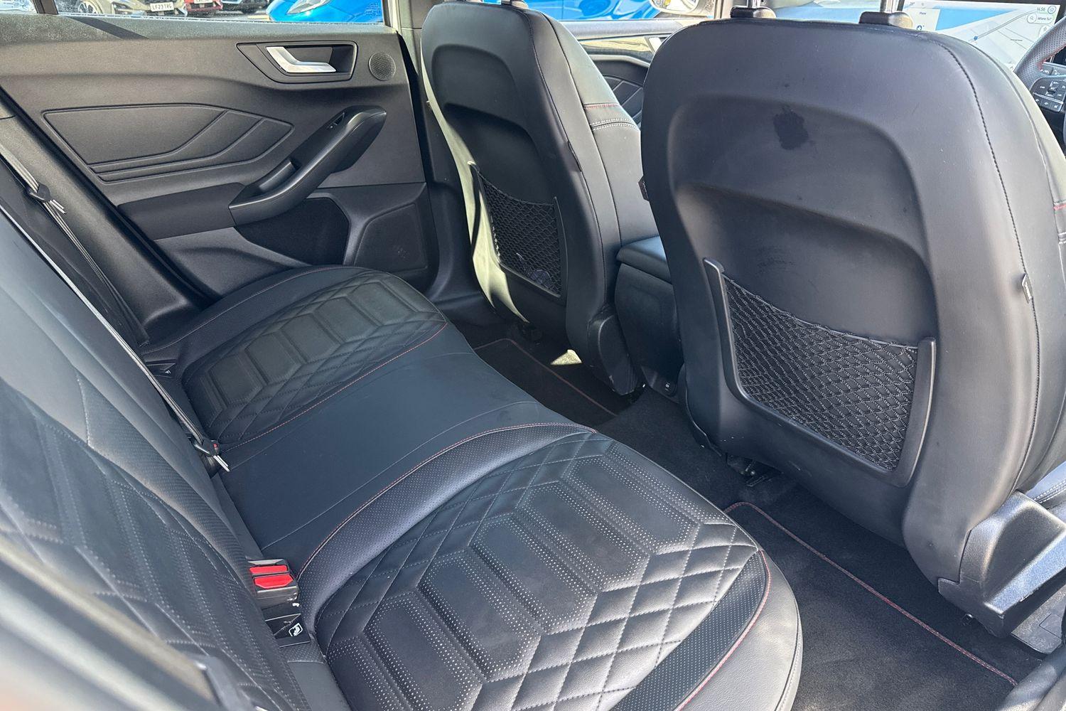 Ford Focus Photo 38