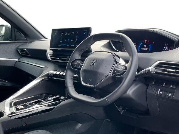 Peugeot 5008 Photo autoimg-cdda9621b146d6424d5f940fa4bbed7804cf9e7a.jpg