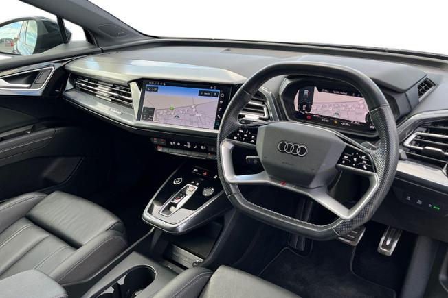 AUDI Q4 e-tron Photo 6