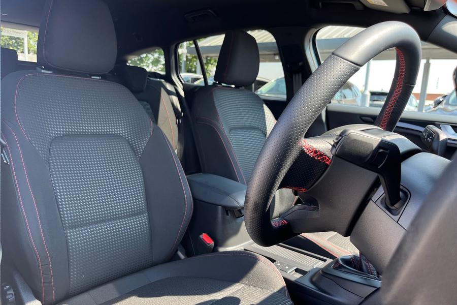 Ford Focus Photo autoimg-cdde4e03336c1c0fb97bdb49d4e88fc60d75dabc.jpg