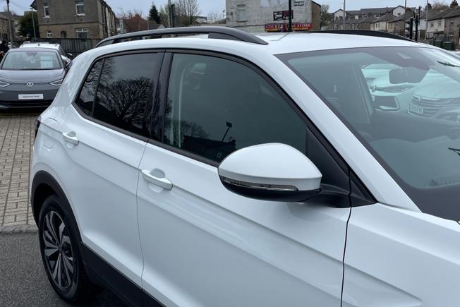 VOLKSWAGEN T-Cross Photo 20