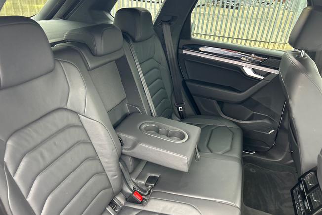 VOLKSWAGEN Touareg Photo 51