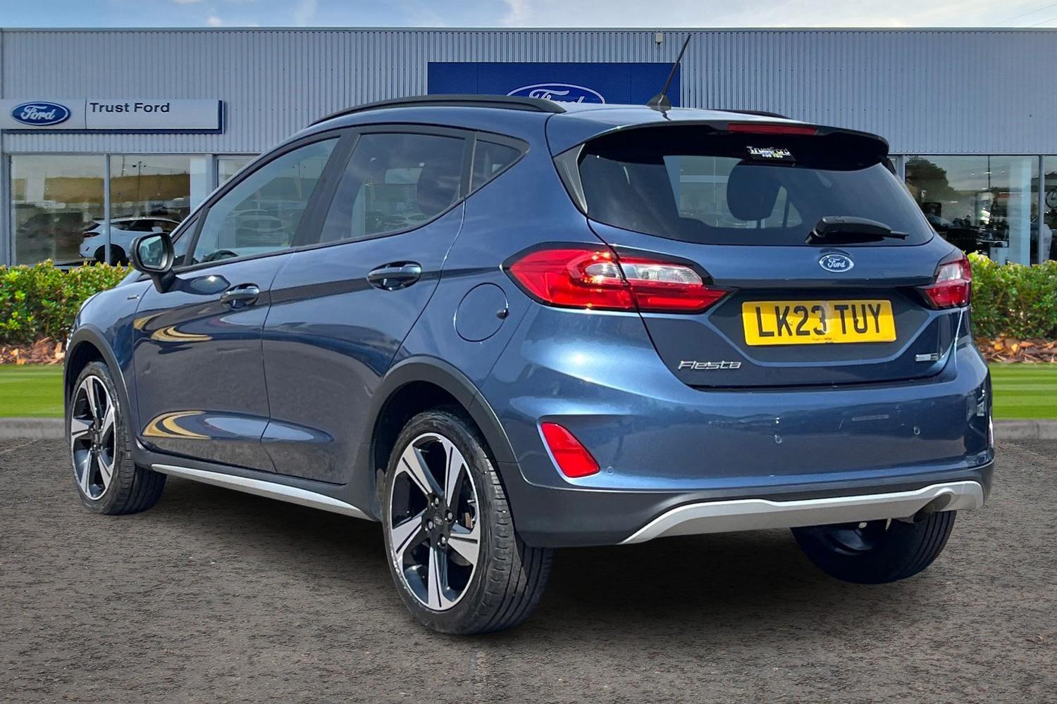 Ford Fiesta Photo 1
