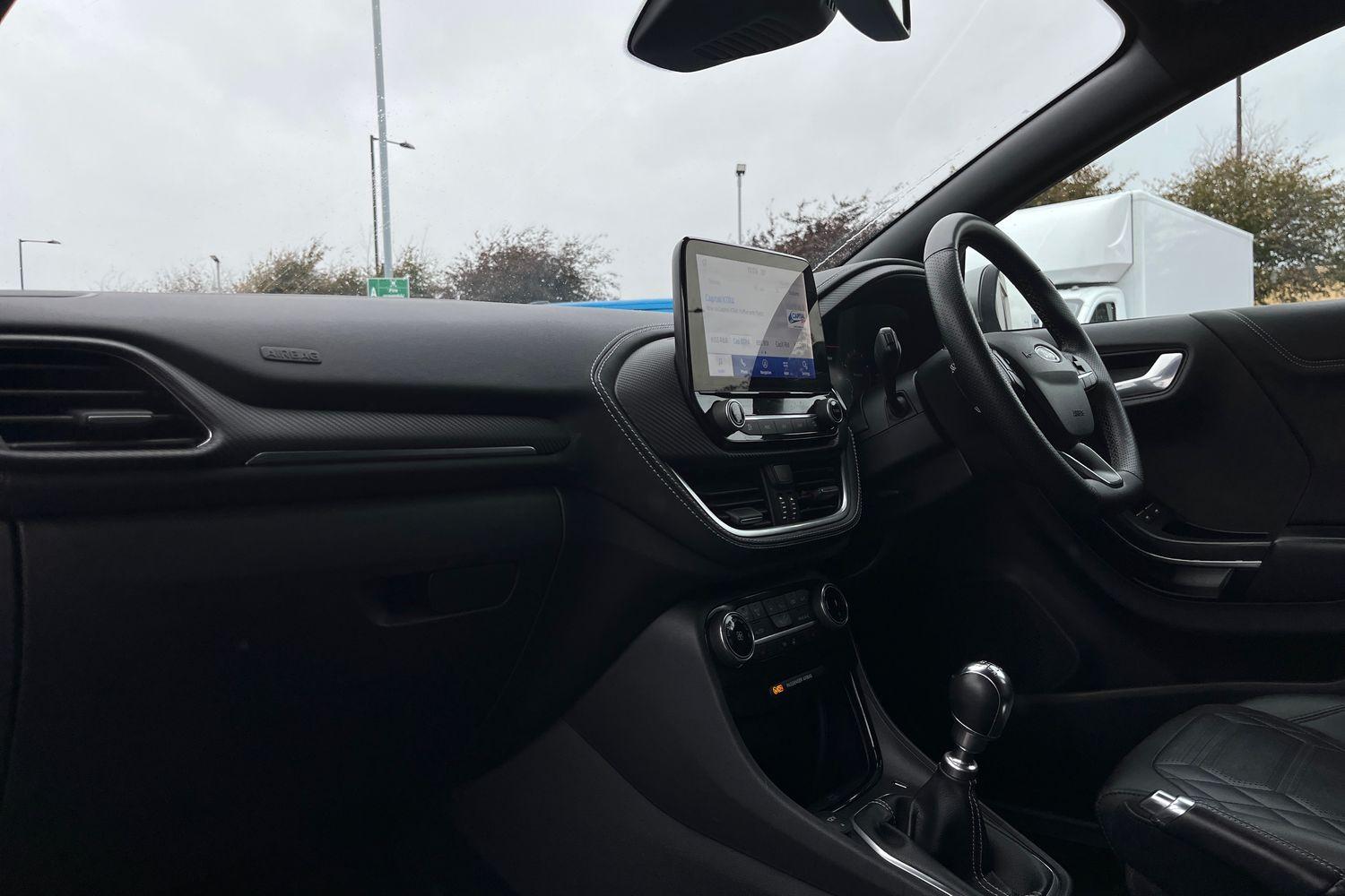 Ford PUMA Photo 17