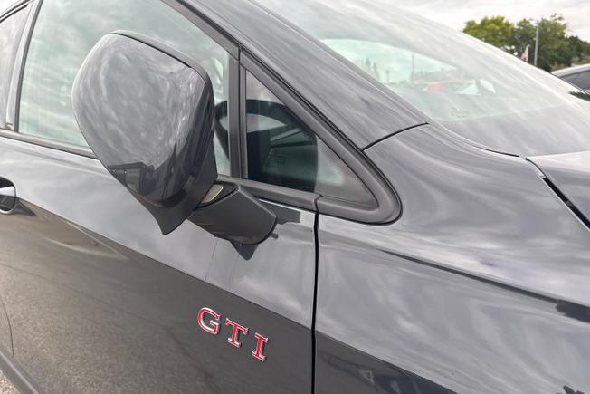 VOLKSWAGEN Golf Photo 21