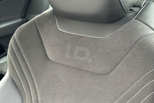 VOLKSWAGEN ID.4 Photo 42