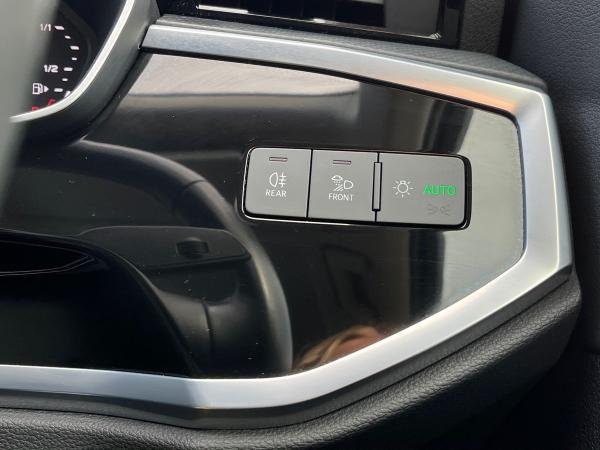 Audi Q3 Photo autoimg-cdfac0e86314f84f95e217a609c132e1f6e6fc34.jpg