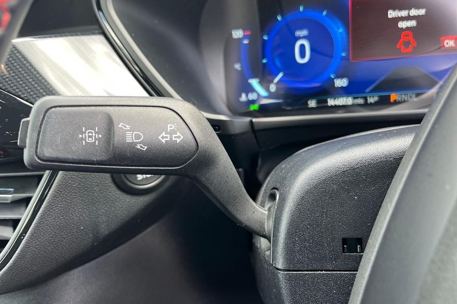 Ford Kuga Photo autoimg-cdfb9a61d04038d59393cbc5894776d0b7996bfb.jpg