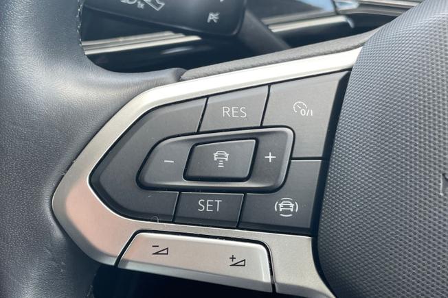 VOLKSWAGEN T-Cross Photo 16