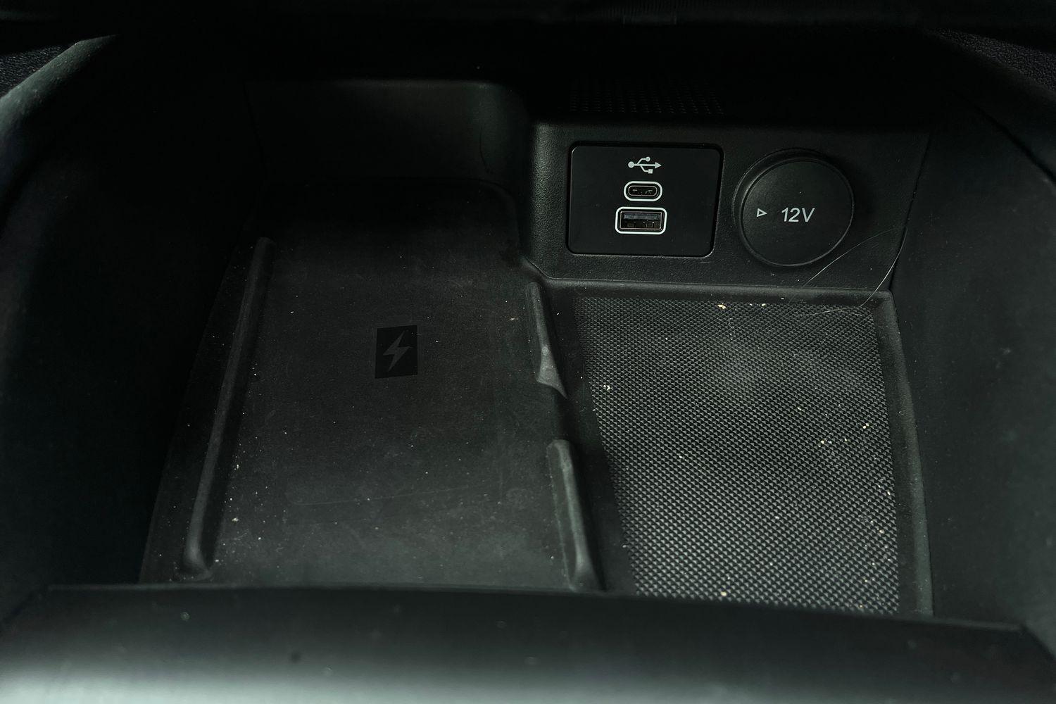 Ford KUGA Photo 37