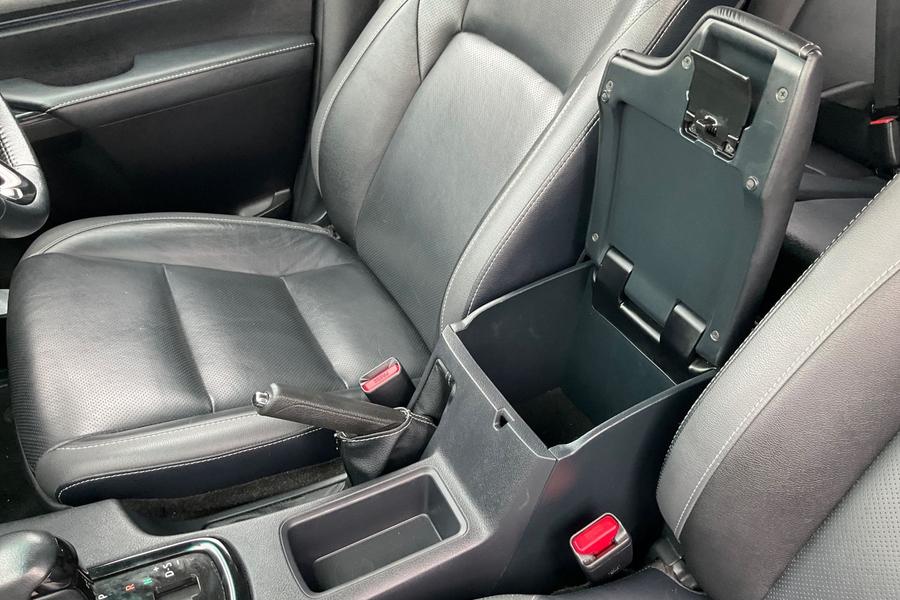 Toyota Hilux Photo autoimg-cdfd102c3ecc9830474116494971632996a7c983.jpg