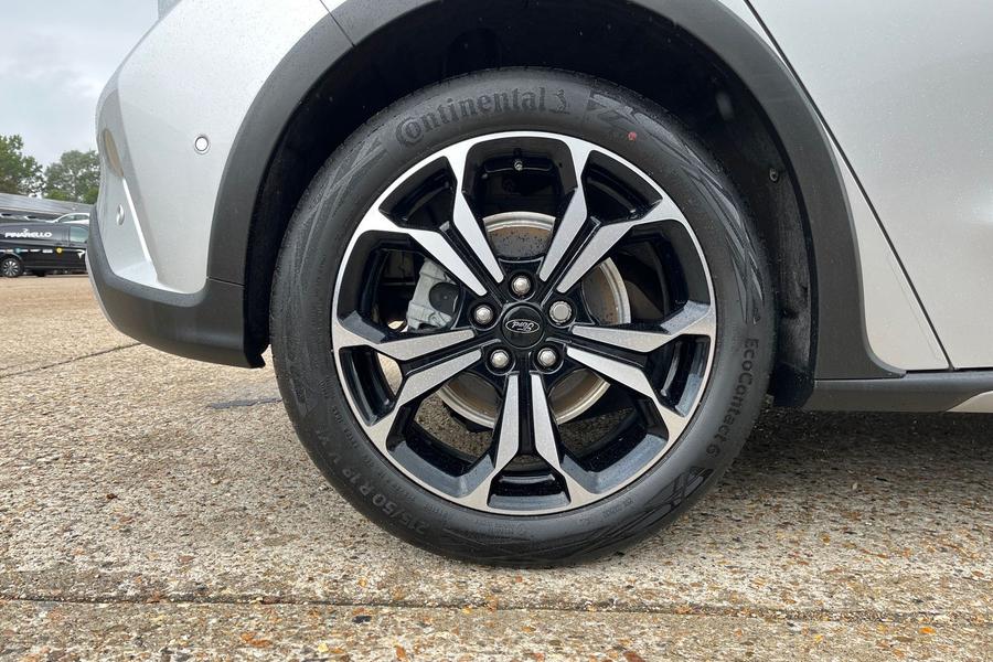 Ford Focus Photo autoimg-cdfd8e1278effa57c611b9c02557eba13463fcf1.jpg