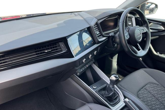 AUDI A1 Photo 2
