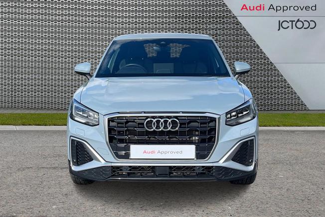 Audi Q2 Photo 8