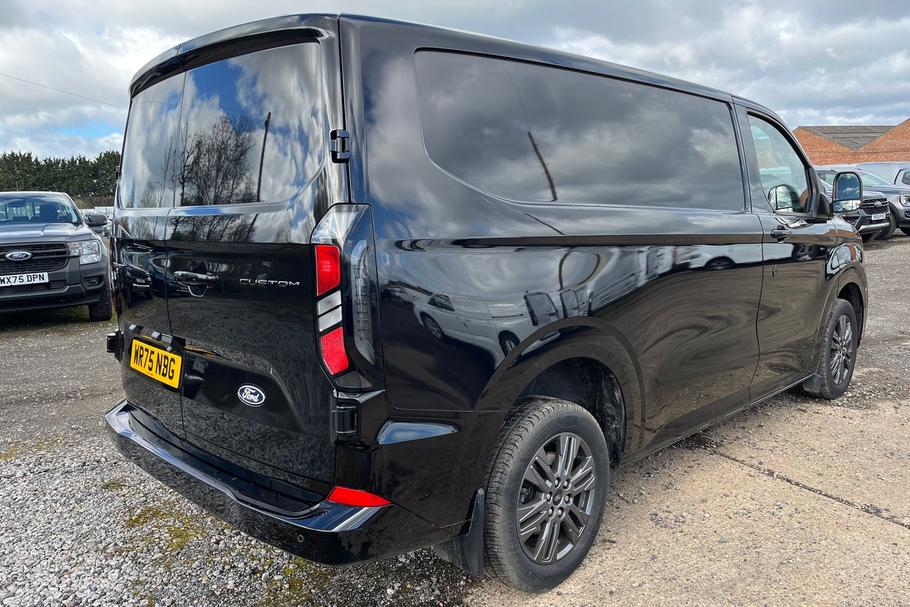 Used Ford TRANSIT CUSTOM WR75NBG 25