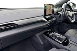 VOLKSWAGEN ID.4 Photo 2