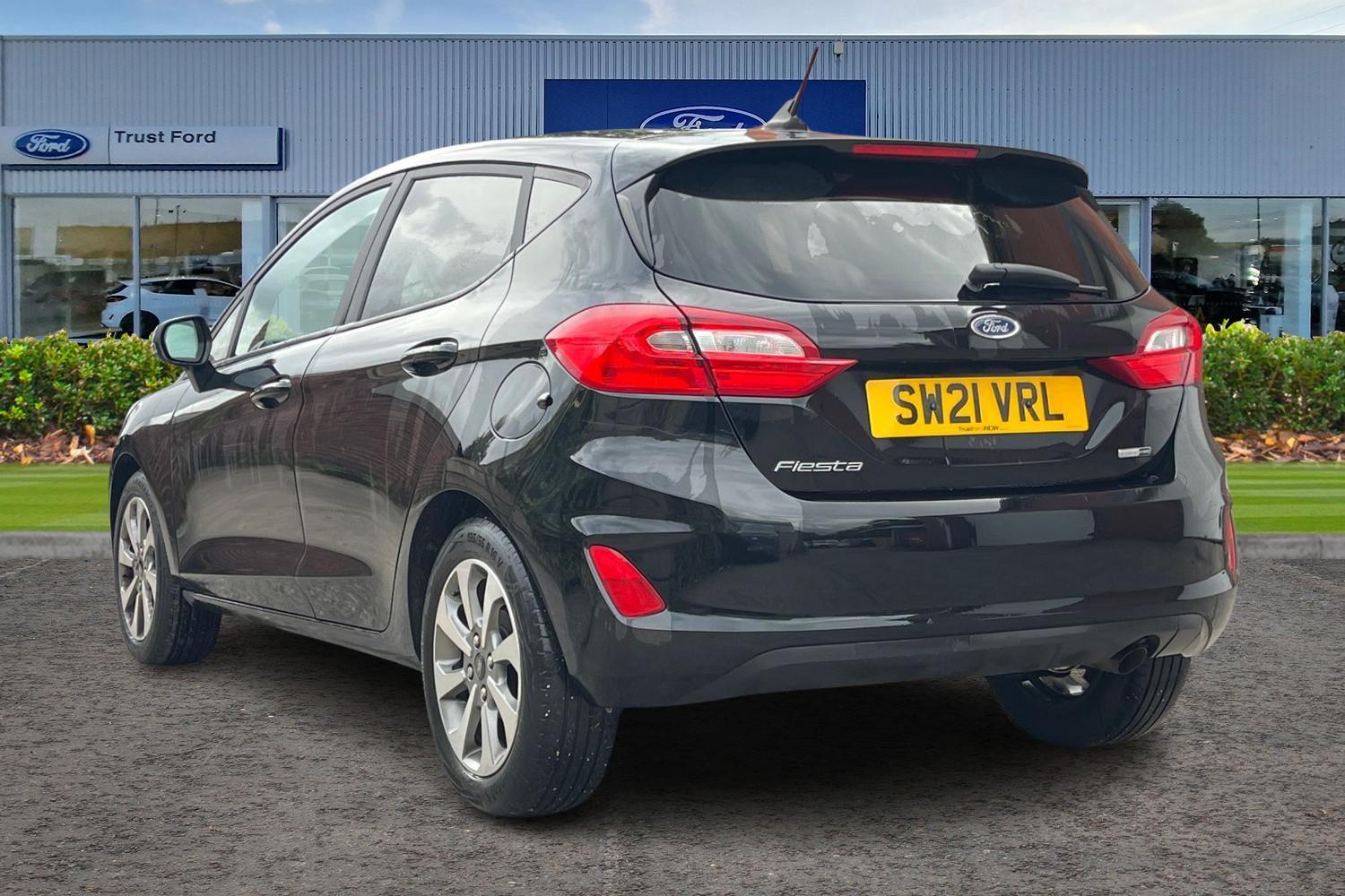 Ford FIESTA Photo 1