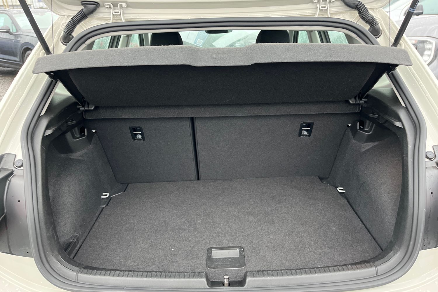 Volkswagen POLO Photo 20