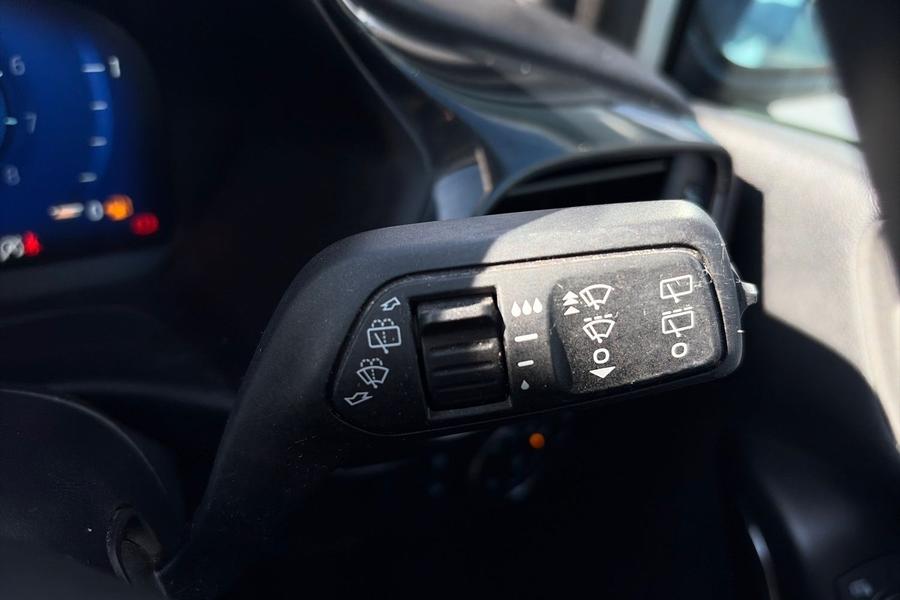 Ford FIESTA Photo autoimg-ce0eda27295da558e9b09535e41ce9a7625a6516.jpg