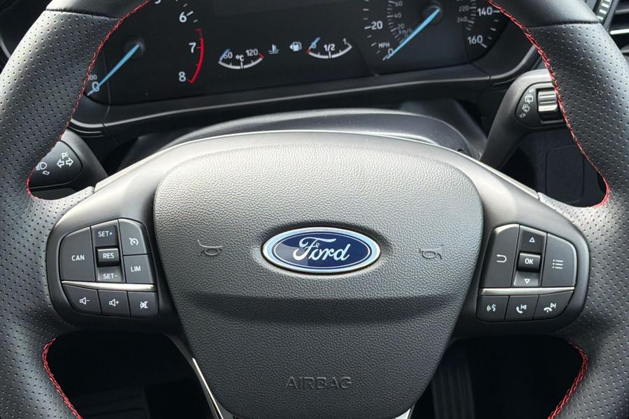 Ford FOCUS Photo autoimg-ce0fdc4210601919020f4566edfc26d1cd03d0aa.jpg