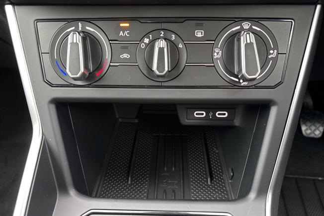 VOLKSWAGEN Polo Photo 29