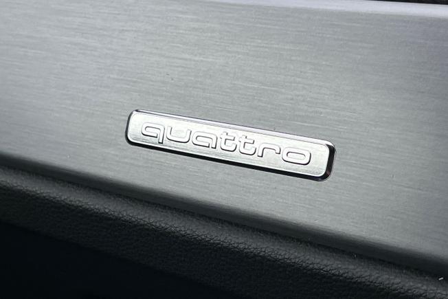 AUDI Q3 Photo 31