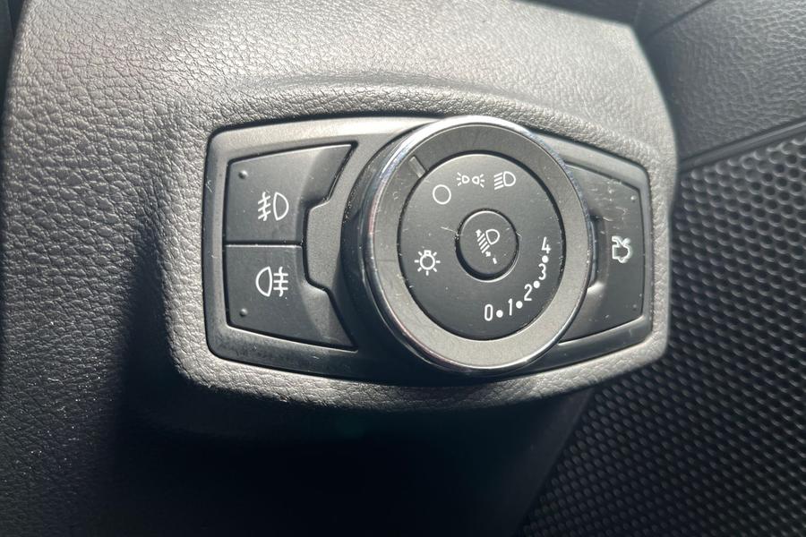Ford KA+ Photo autoimg-ce1e242b5f88af2f3da21484e0a74cc37930d901.jpg