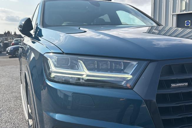 AUDI Q7 Photo 56