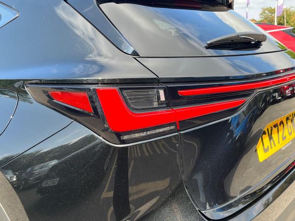 Lexus NX Photo autoimg-ce1e4b4606d91b978deb63d58311714e3a70904b.jpg